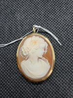 ciondolo-in-oro