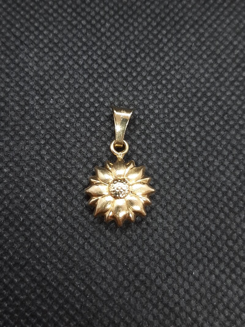 ciondolo-in-oro