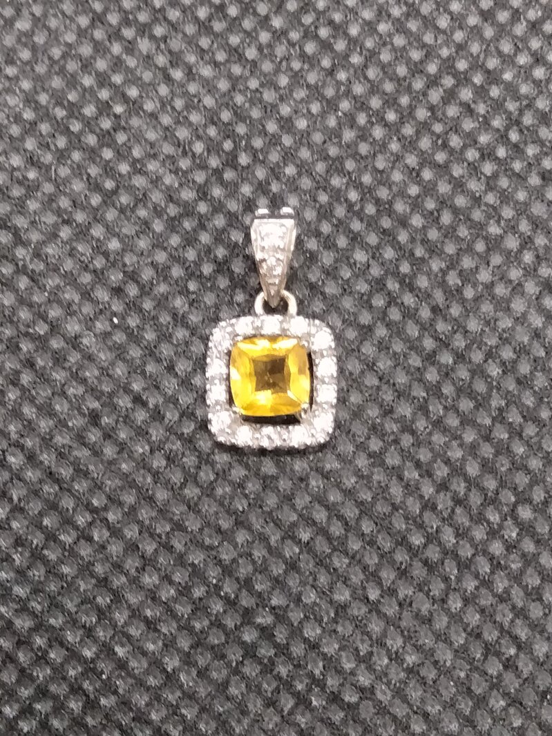 ciondolo-in-oro-1799