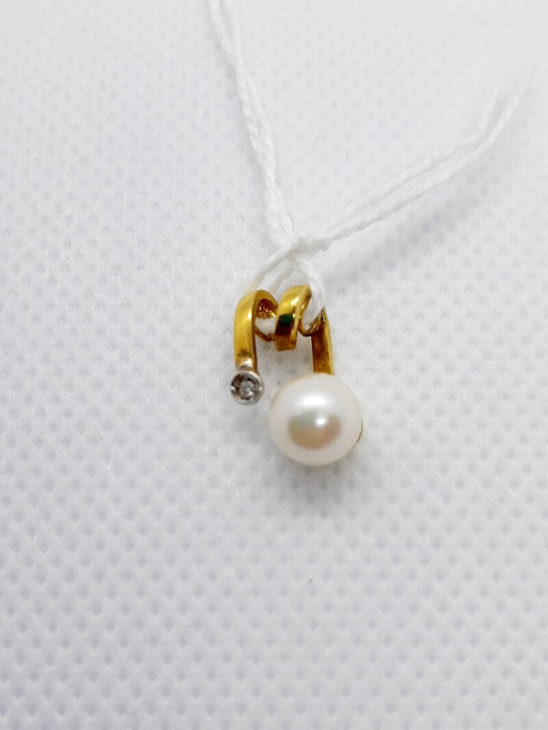 ciondolo-in-oro-96