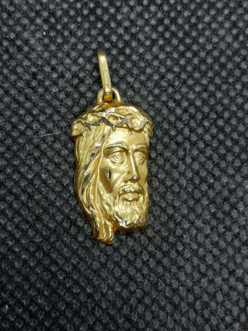 ciondolo-in-oro-1741 ciondolo-in-oro-1741