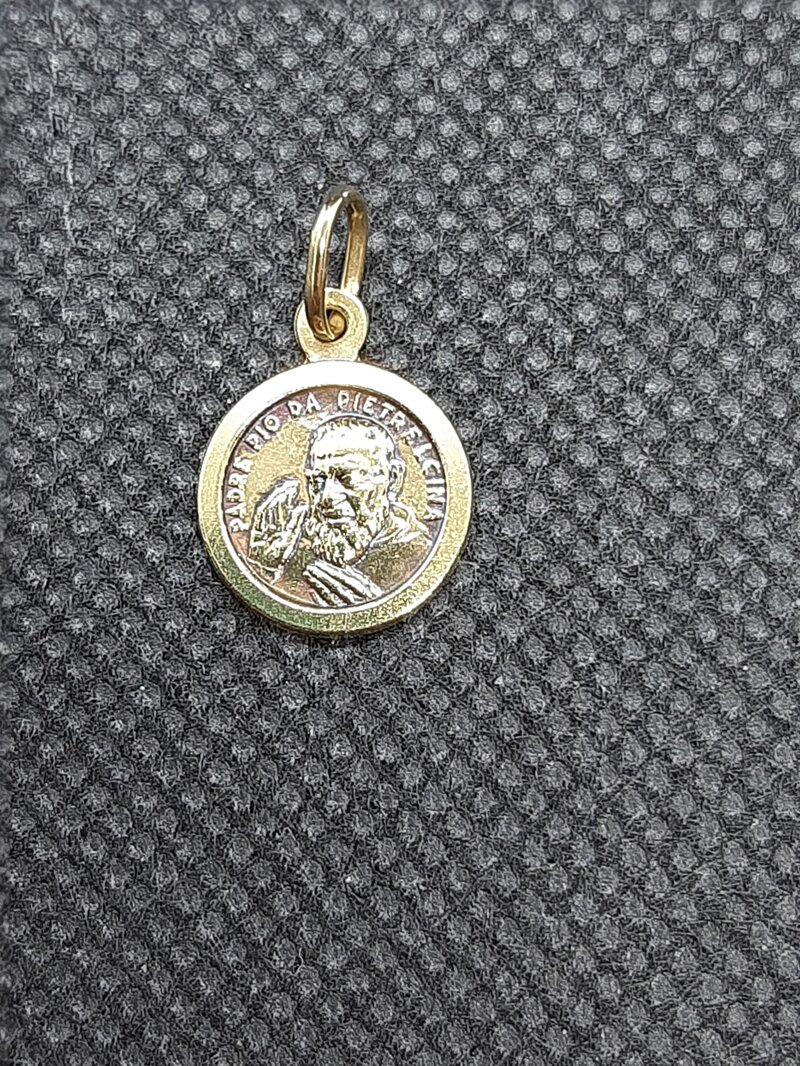 ciondolo-in-oro