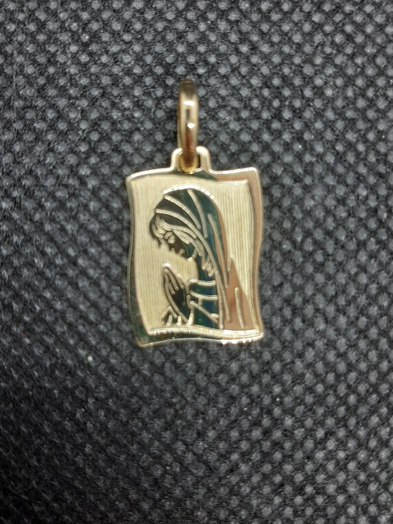 ciondolo-in-oro
