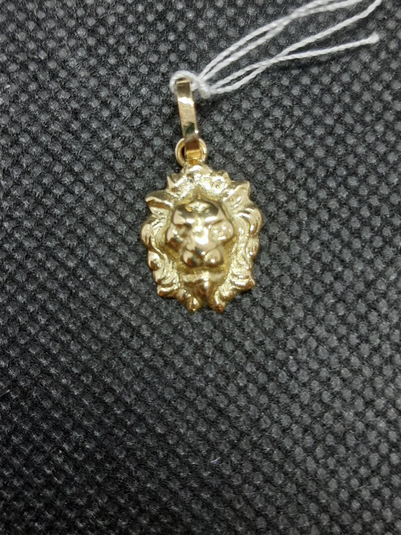 ciondolo-in-oro-1151