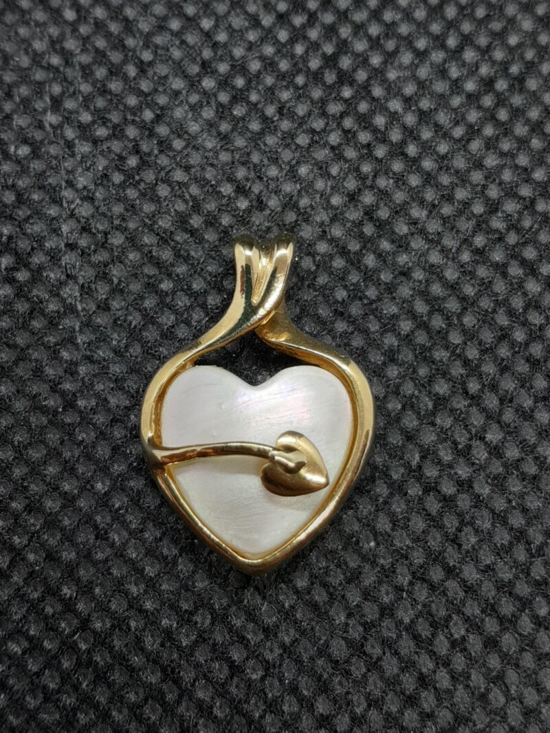 ciondolo-in-oro