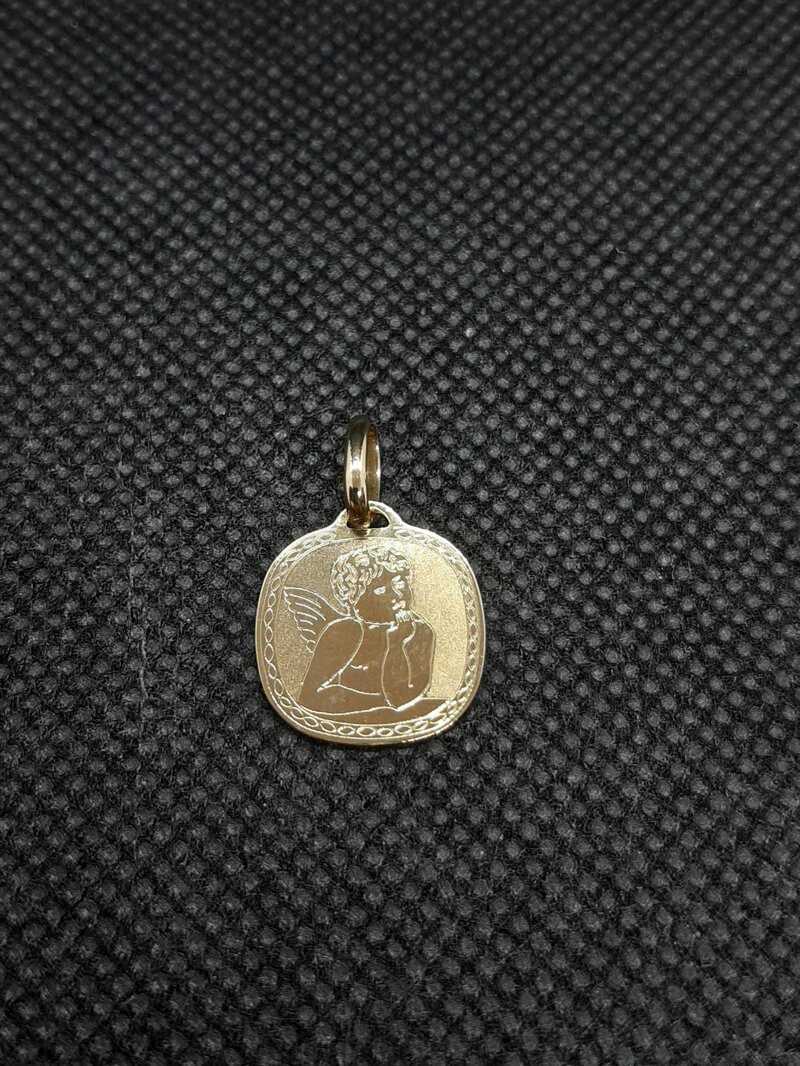 ciondolo-in-oro