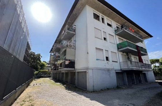 d6663957-7d25-42e1-b7c0-6aaa7c2607f4