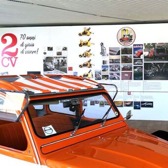 i 70 anni della 2CV all'archivio i 70 anni della 2CV all'archivio