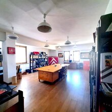 Biblioteca, tavolo consultazioni