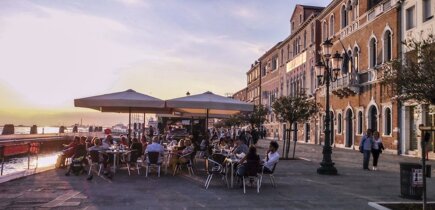 2.caffeÌ-florian-venezia.webp 2.caffeÌ-florian-venezia.webp