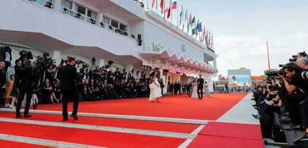 1600x900_1661957328832_mostra%20internazionale%20darte%20cinematografica%20di%20venezia%20.jpeg 1600x900_1661957328832_mostra%20internazionale%20darte%20cinematografica%20di%20venezia%20.jpeg