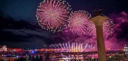 festivita_veneziane.jpeg festivita_veneziane.jpeg