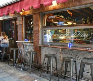 mercato_di_rialto_tabella_misura_dei_pesci.jpeg mercato_di_rialto_tabella_misura_dei_pesci.jpeg