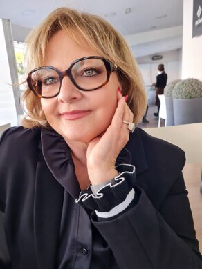 b95ee598-3d06-4921-a4d4-24d02fb4beee