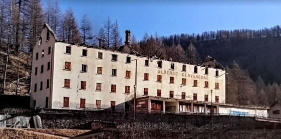 a1fac44a-fc8b-45c4-a39d-0d94b4debe8d