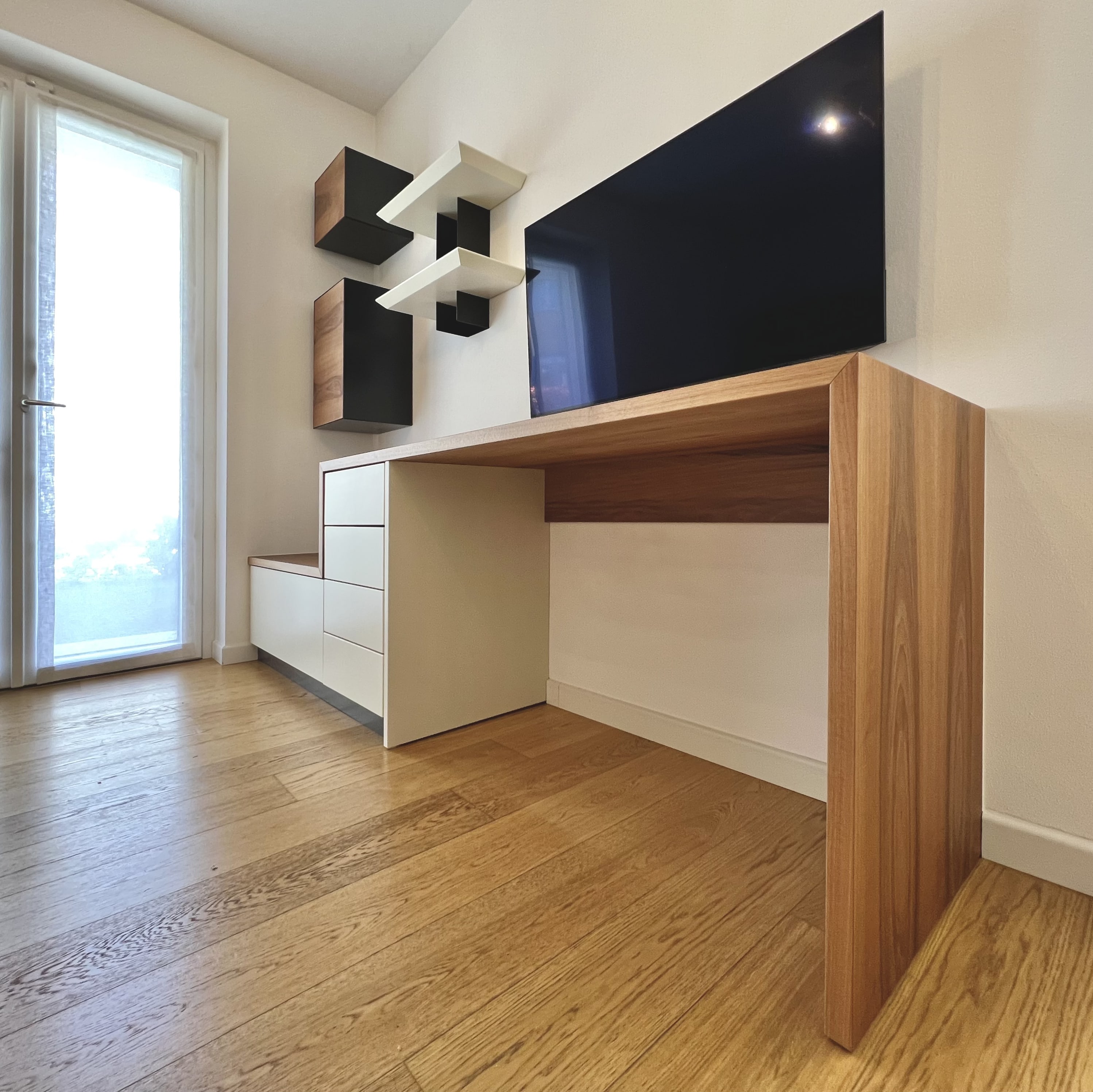 Walnut Desk — product view 07