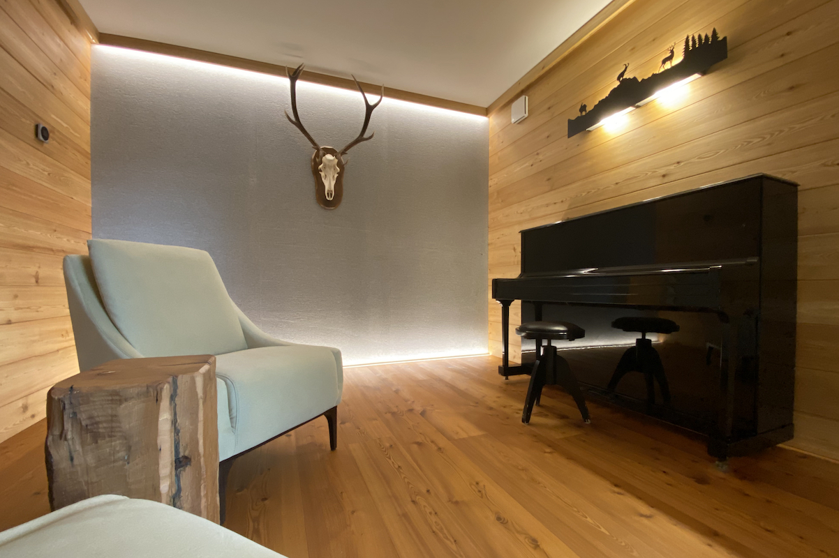 Feature wall and piano