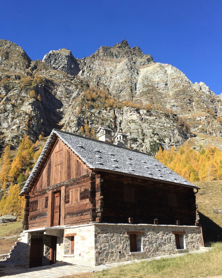 The Mountain House — image 01