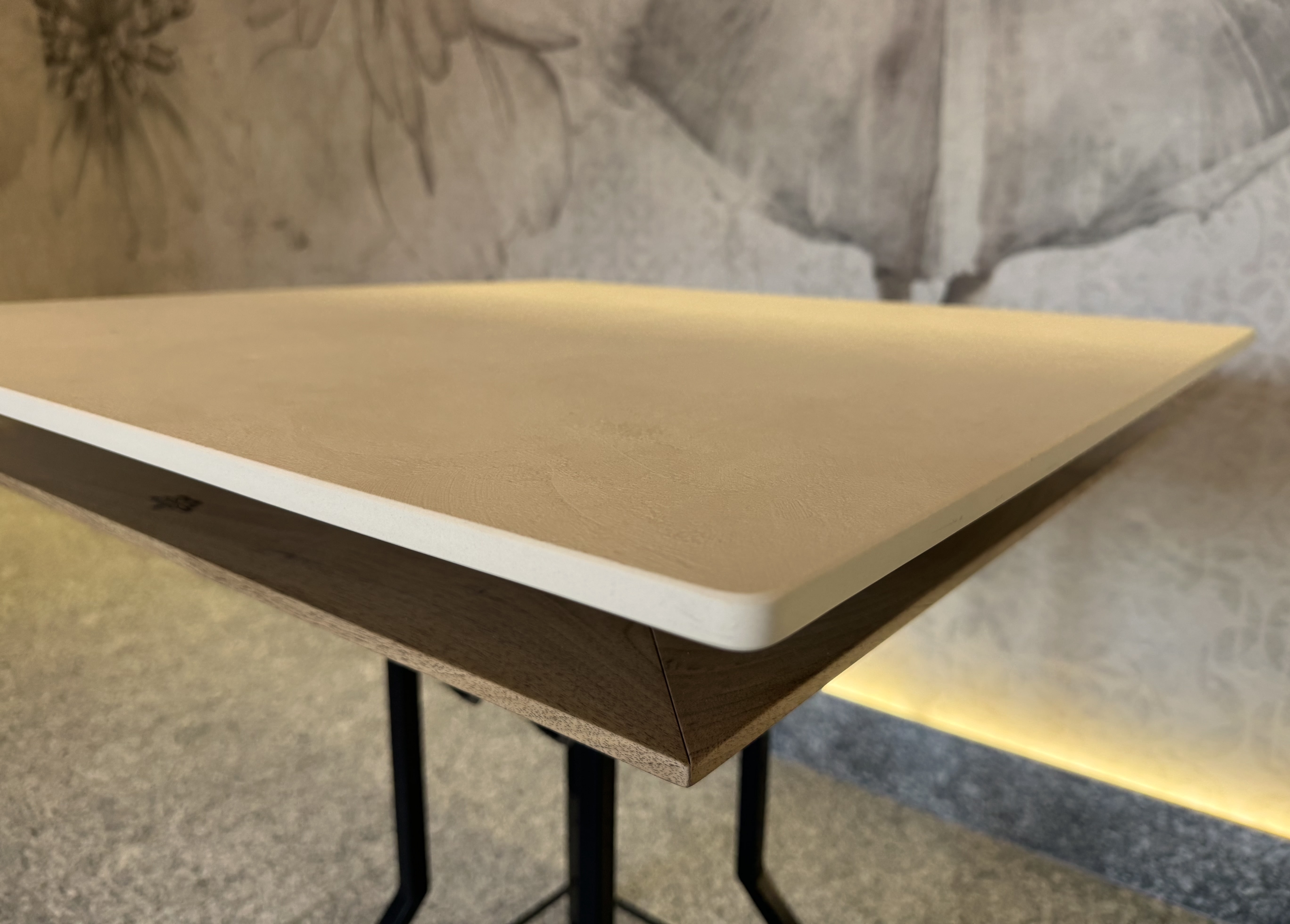 MAD Galateo Table — product view 04