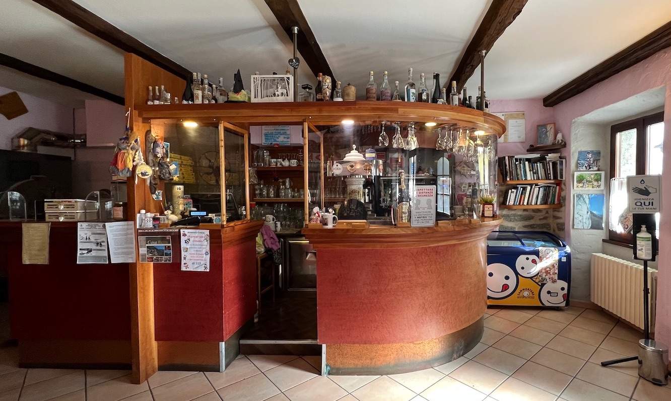 Bar area before refurbishment