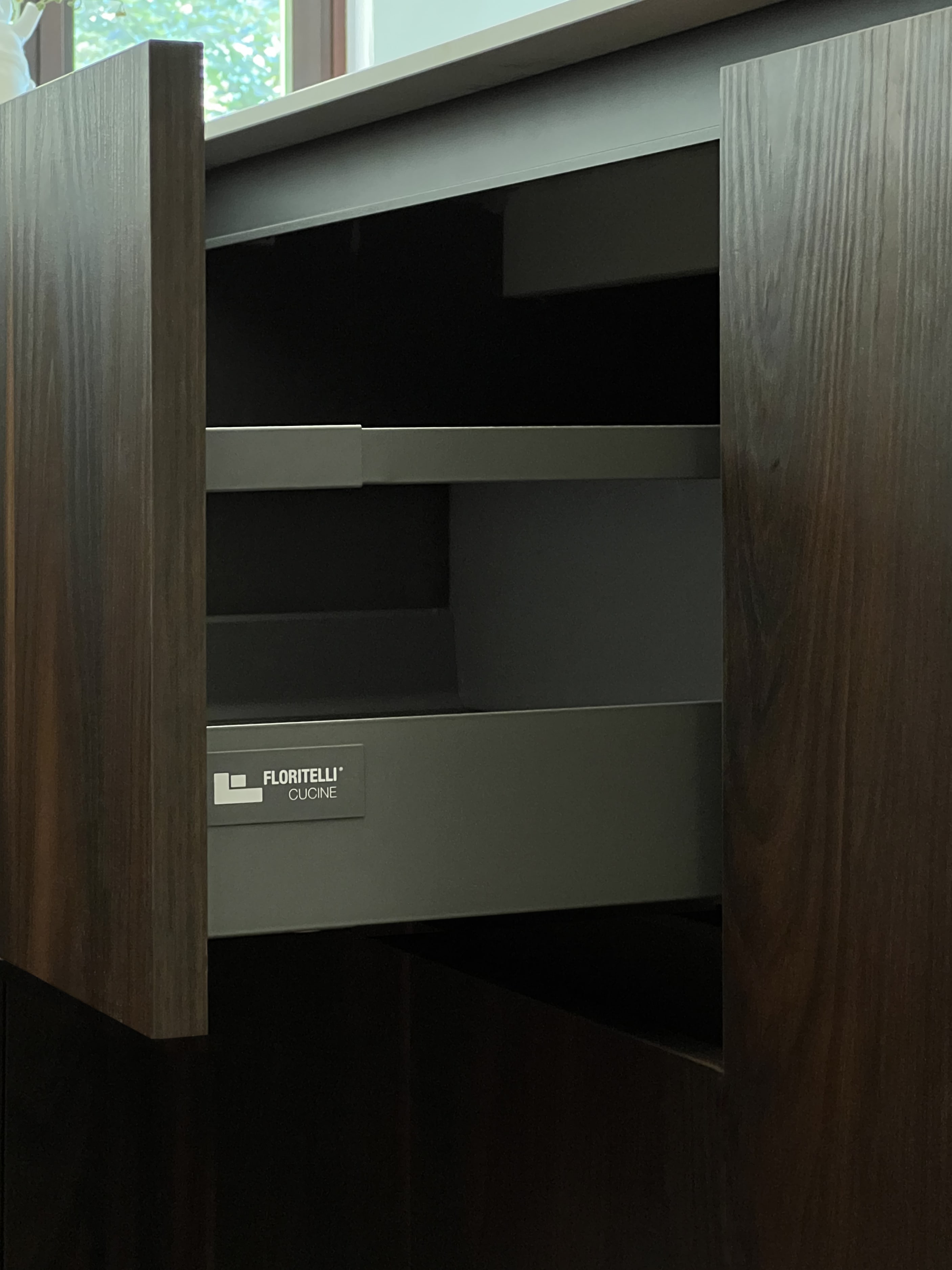 Detail of the Floritelli + Dekton kitchen 3