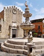 fontana-di-piazza-duomo-di-taormina