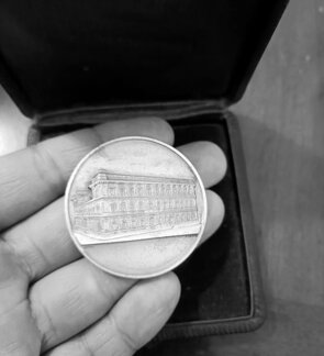 Due Ambrogini del Comune di Milano