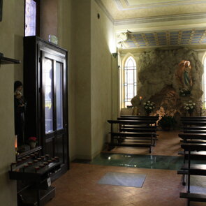 Grotta di Lourdes Brinzio Grotta di Lourdes Brinzio