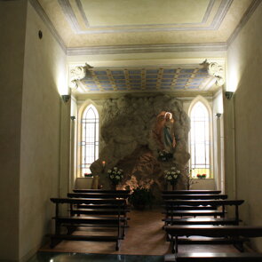 Grotta di Lourdes Brinzio Grotta di Lourdes Brinzio