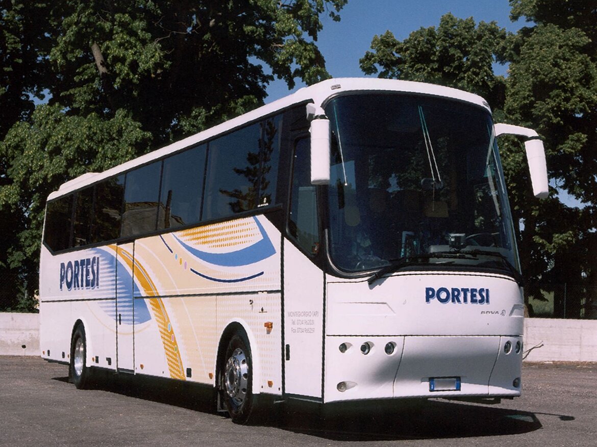 Autobus Gran Turismo | Posti a sedere 59 + Hostess + Autista Autobus Gran Turismo | Posti a sedere 59 + Hostess + Autista