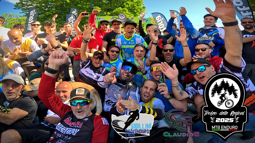 gruppo atleti.jpeg gruppo atleti.jpeg