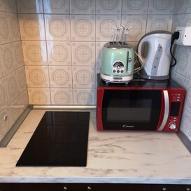 Accessori per cucinare Piastra a induzione, microonde, tostapane e bollitore