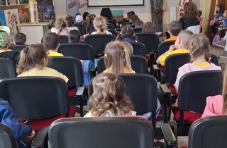 eyJpdCI6IkJhbWJpbmkgZHVyYW50ZSB1biBsYWJvcmF0b3JpbyBkaWRhdHRpY28gYWwgTXVzZW8gZGkgQnVkZHVz8iJ9