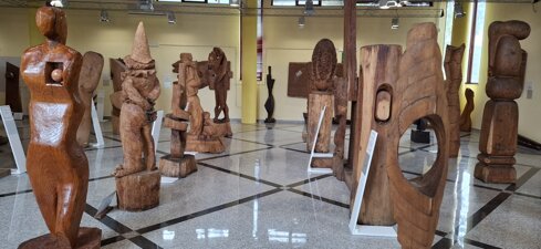 JTdCJTIyaXQlMjIlM0ElMjJTY3VsdHVyZSUyMGluJTIwbGVnbm8lMjBhbCUyME11c2VvJTIwZCVFMiU4MCU5OUFydGUlMjBDb250ZW1wb3JhbmVhJTIwZGklMjBCdWRkdXMlQzMlQjIlMjIlN0Q=