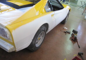 ferrari 308 fase in fondo pre verniciatura