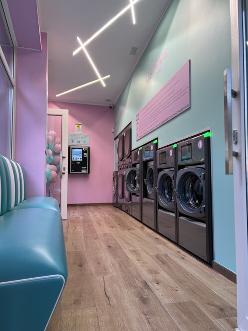 b4d790db-51cf-43b0-b56d-b008f2672848.jpeg b4d790db-51cf-43b0-b56d-b008f2672848.jpeg