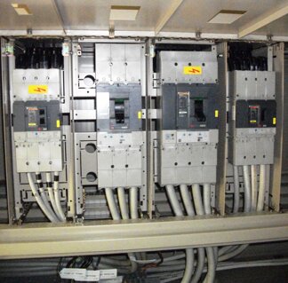 POWER SWITCH Distribuire l'energia.