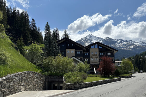 c8979293-1cfe-4974-9c24-a09ec94275a2