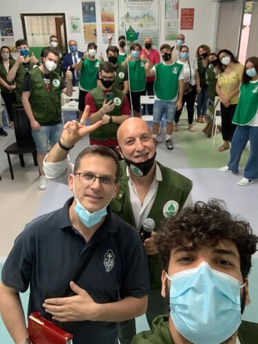 d6abcb25-f25d-4b15-ba13-e3a78a154781