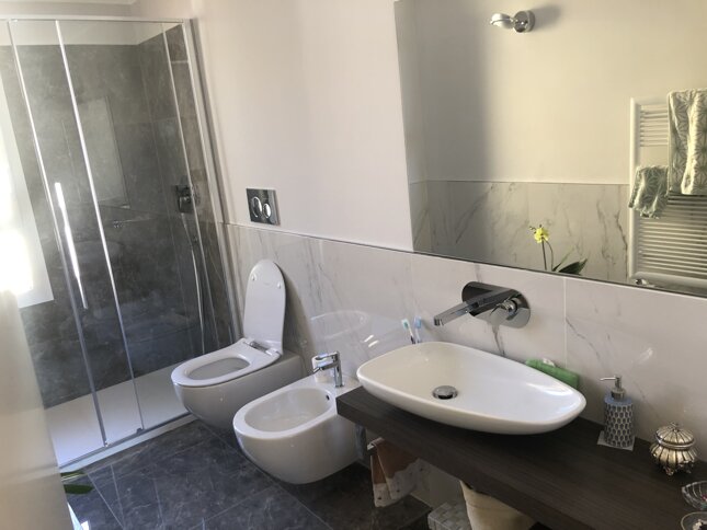 Sanitari sospesi Sanitari sospesi