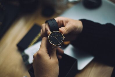 hunters-race-de0sbtzcvoy-unsplash