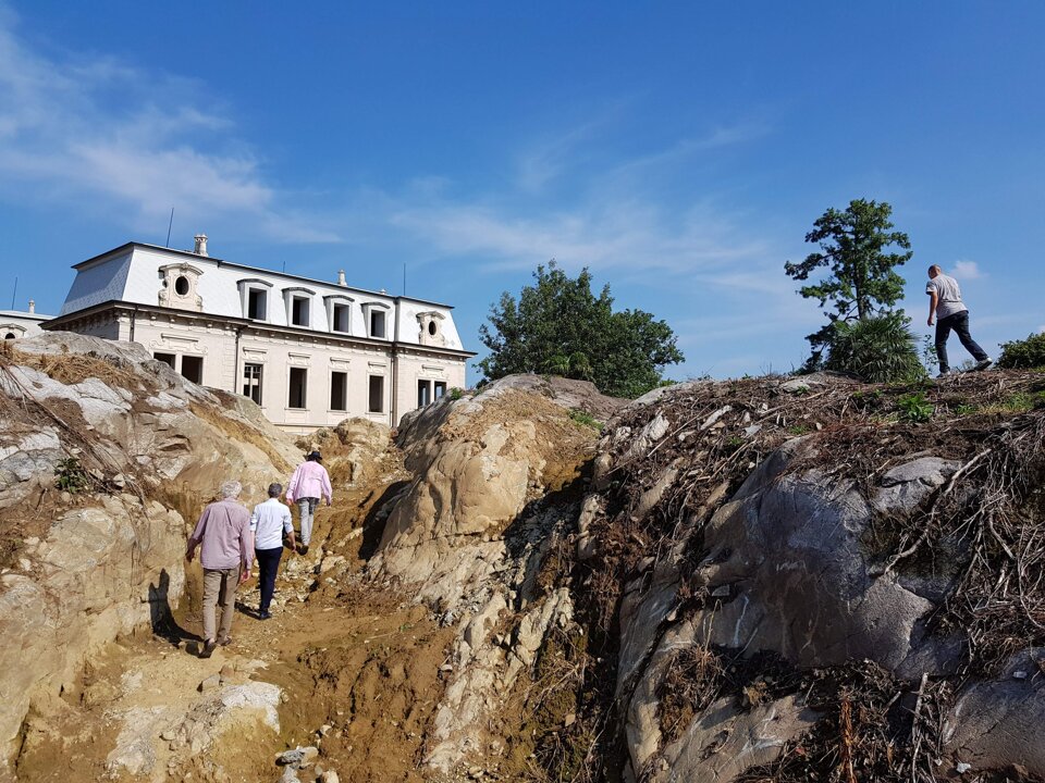 11dd2ccf-8c35-48ab-b734-e25f6424c201 11dd2ccf-8c35-48ab-b734-e25f6424c201