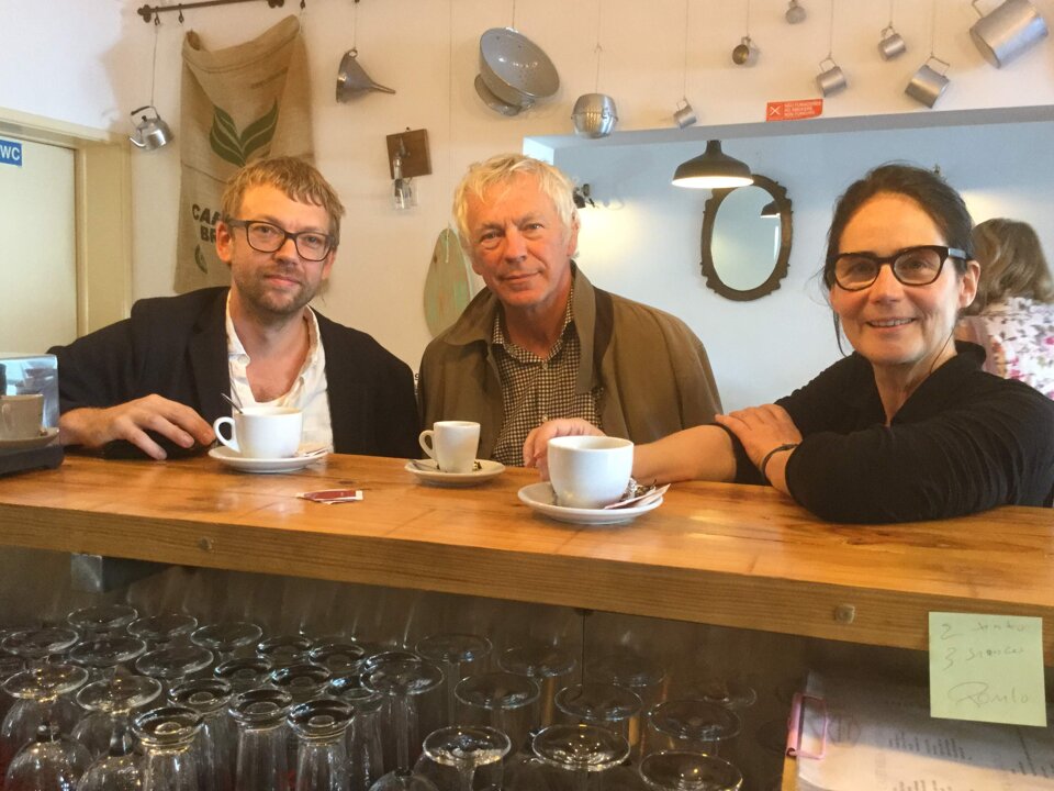 b93515f2-ee3f-445d-93ca-e4bc8f4490d9 b93515f2-ee3f-445d-93ca-e4bc8f4490d9