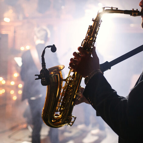 musicista-che-celebra-l-evento-del-giorno-del-jazz.jpeg