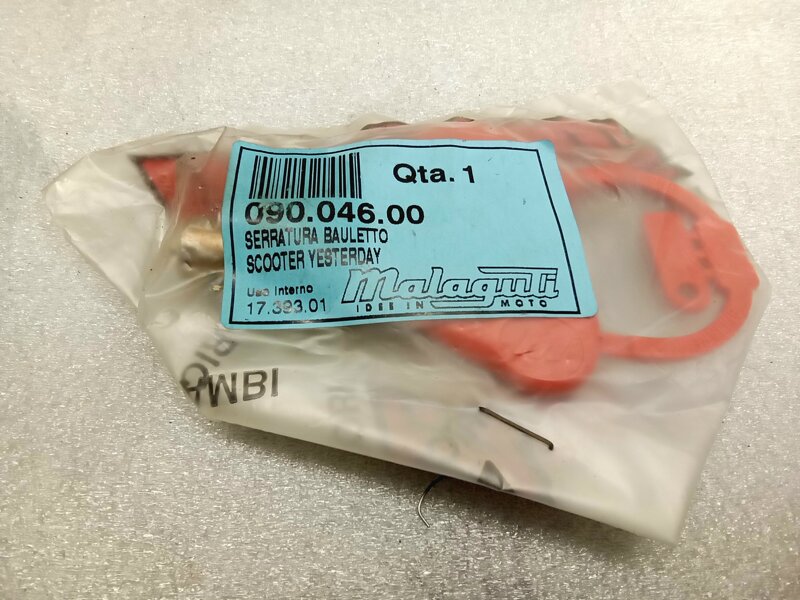 ricambi-malaguti-cod-09004600-serratura-bauletto-scooter-yesterday-euro-1900