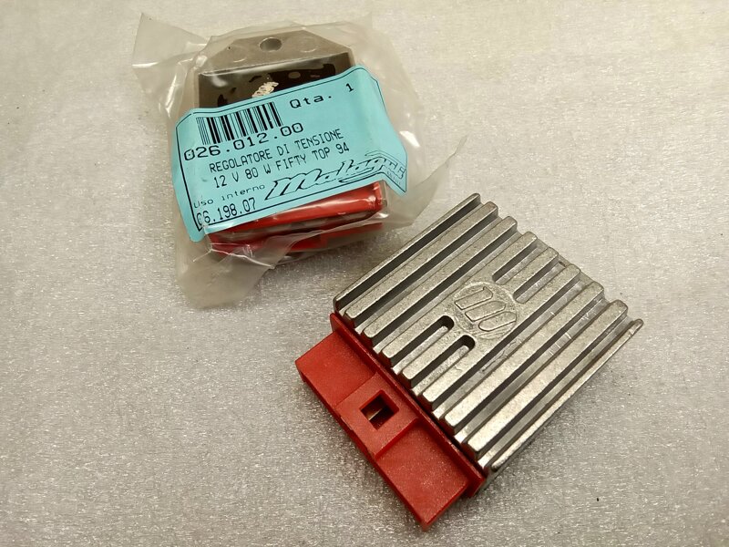ricambi-malaguti-cod-02601200-regolatore-di-tensione-12v-80w-fifty-top-94-euro-4900