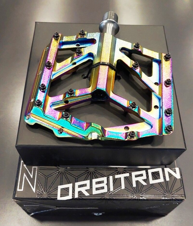 pedali-flat-supacaz-orbitron-oil-slick-art091223300-euro-150listino-169