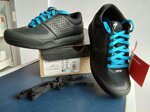 specialized-scarpa-2fo-flat-cod-611146539-n39-blackneon-blue-promozione-euro-7000