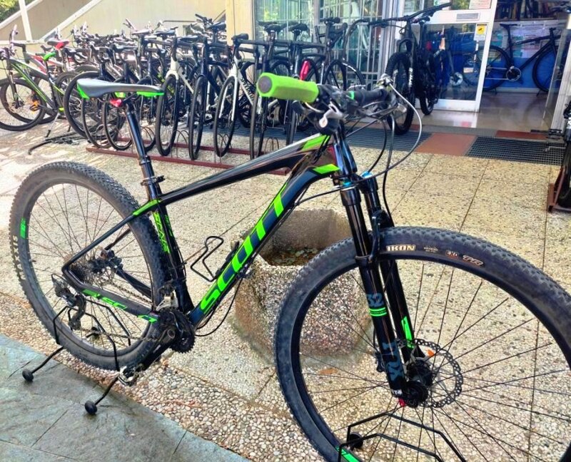 scott-scale-935-carbon-m-bella-occasione-29-xt-deore-20v-euro-1400-con-lock-out-remoto