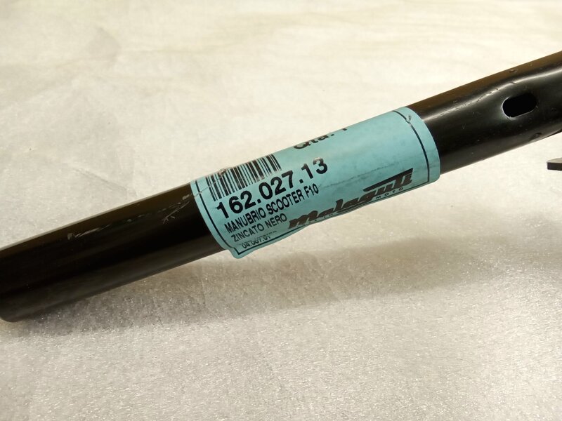 ricambi-malaguti-cod-16202713-manubrio-scooter-f10-zincato-nero-euro-5300